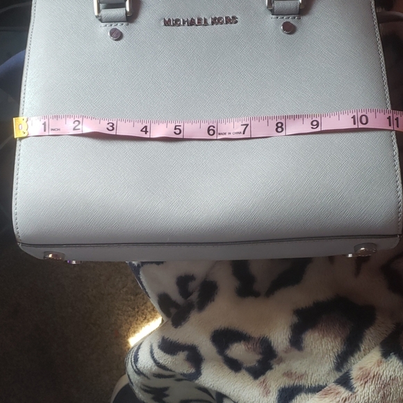 Michael Kors satchel. - Picture 10 of 11